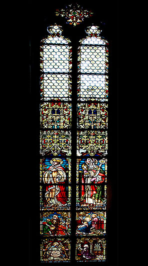 Fenster im Ostchor der Basilika Knechtsteden